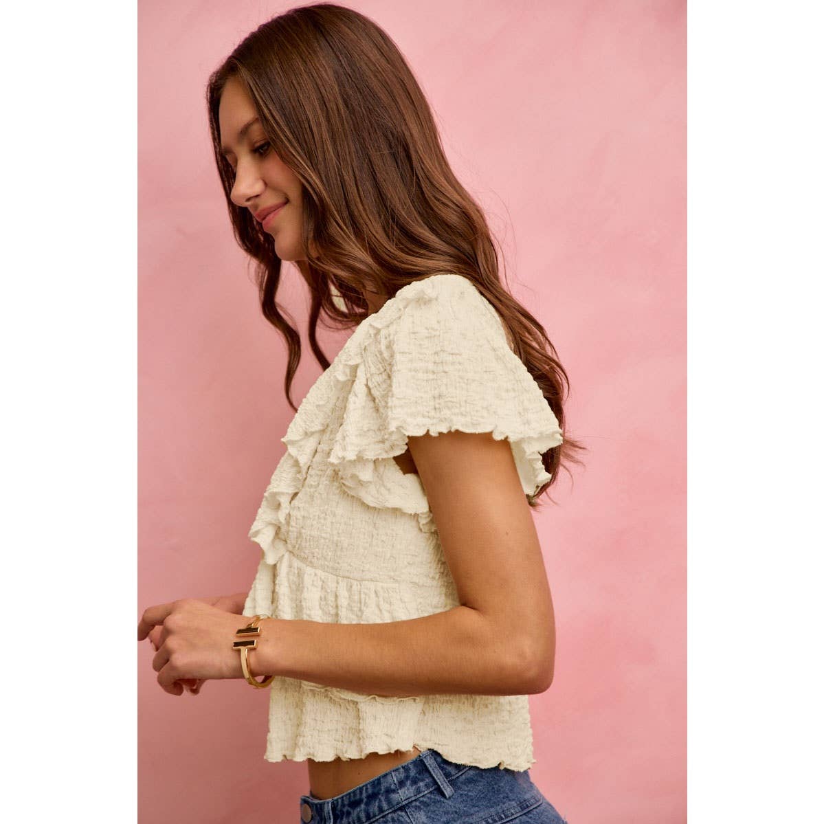 TEXTURED KNIT RUFFLE V NECK KNIT TOP
