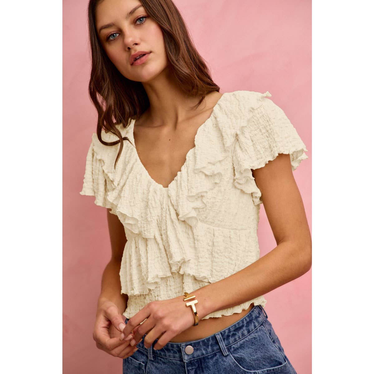 TEXTURED KNIT RUFFLE V NECK KNIT TOP