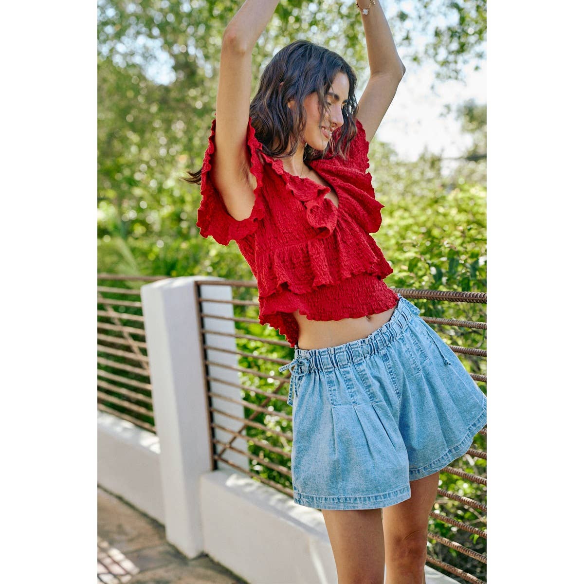 TEXTURED KNIT RUFFLE V NECK KNIT TOP